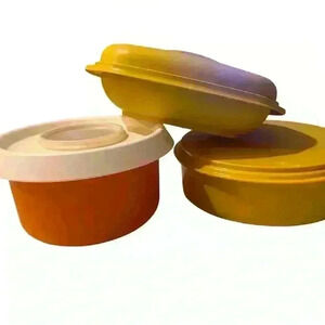 Vintage Tupperware Bundle Steamer and  2 bowls used condition